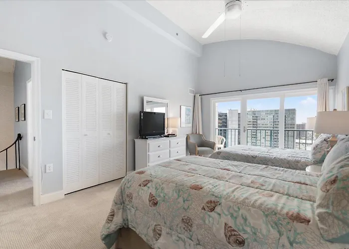 Oceanfront Capri Penthouse With Indoor Pool And Much More! Ferienhaus