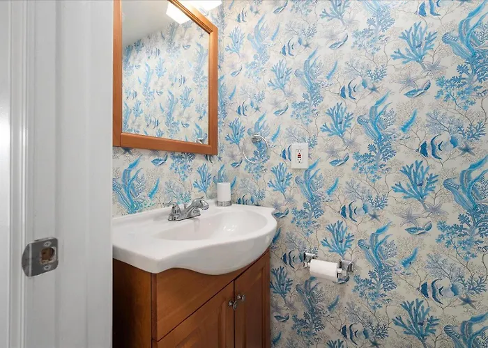 Ferienhaus Oceanfront Capri Penthouse With Indoor Pool And Much More!