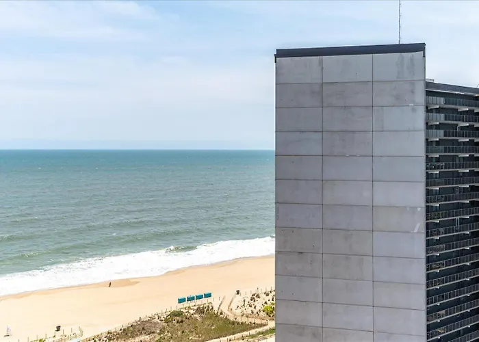 Oceanfront Capri Penthouse With Indoor Pool And Much More! Ferienhaus *
